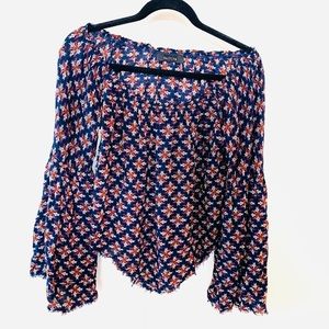 Kaitlyn flowy bohemian top Size Medium